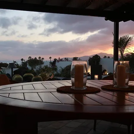 Finca Paraiso - Finest With Incredible Views Over Puerto Del Carmen 卡门港
